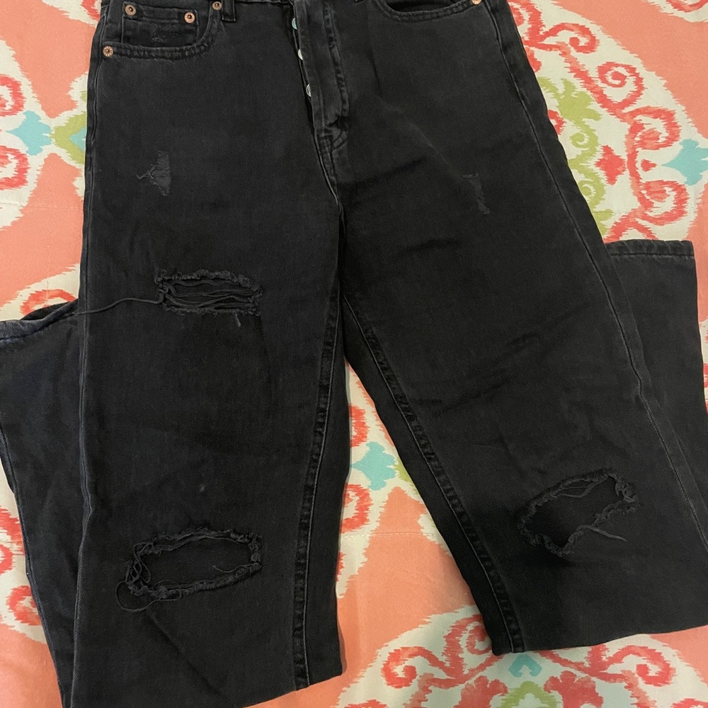 Aeropostal Women's Black Distressed Jeans